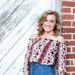 Meet your Posher, Emily